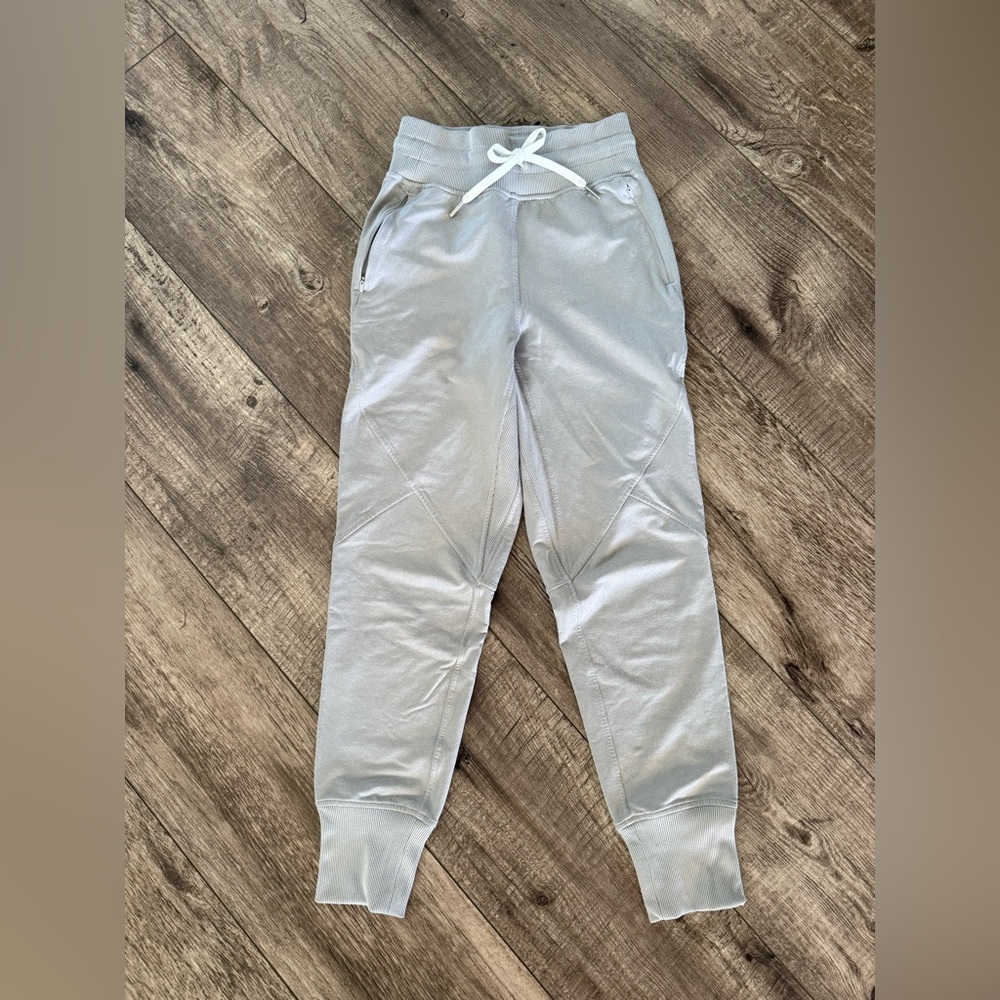 lululemon athletica light gray jogger pants